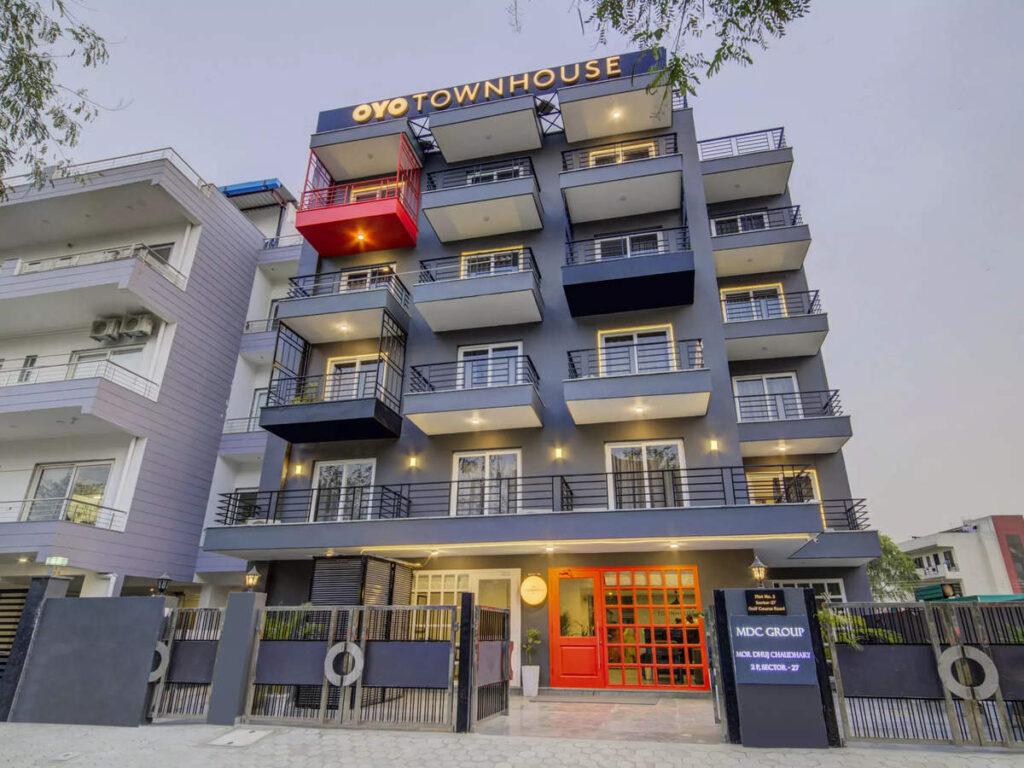 oyo townhouse franchise